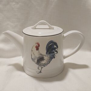 Grace Fine Ceramic White Rooster Design Large Farmhouse Teapot